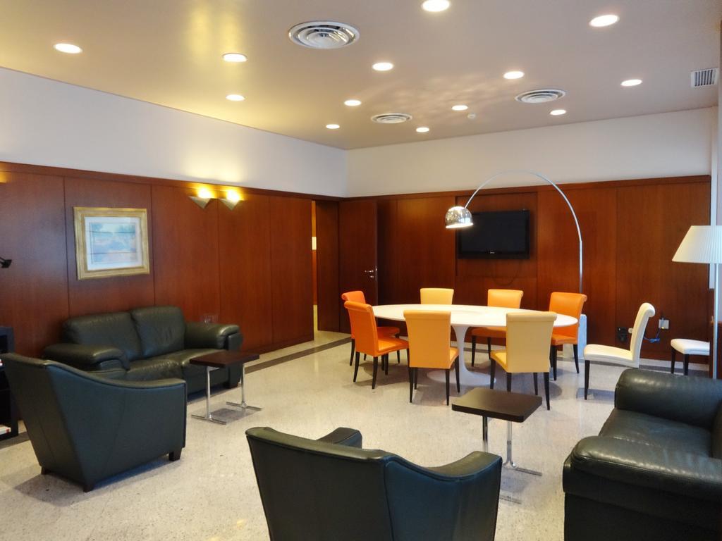 Hotel Excelsior Magenta Luaran gambar