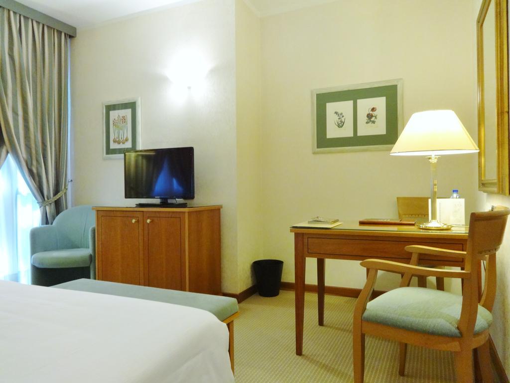 Hotel Excelsior Magenta Luaran gambar